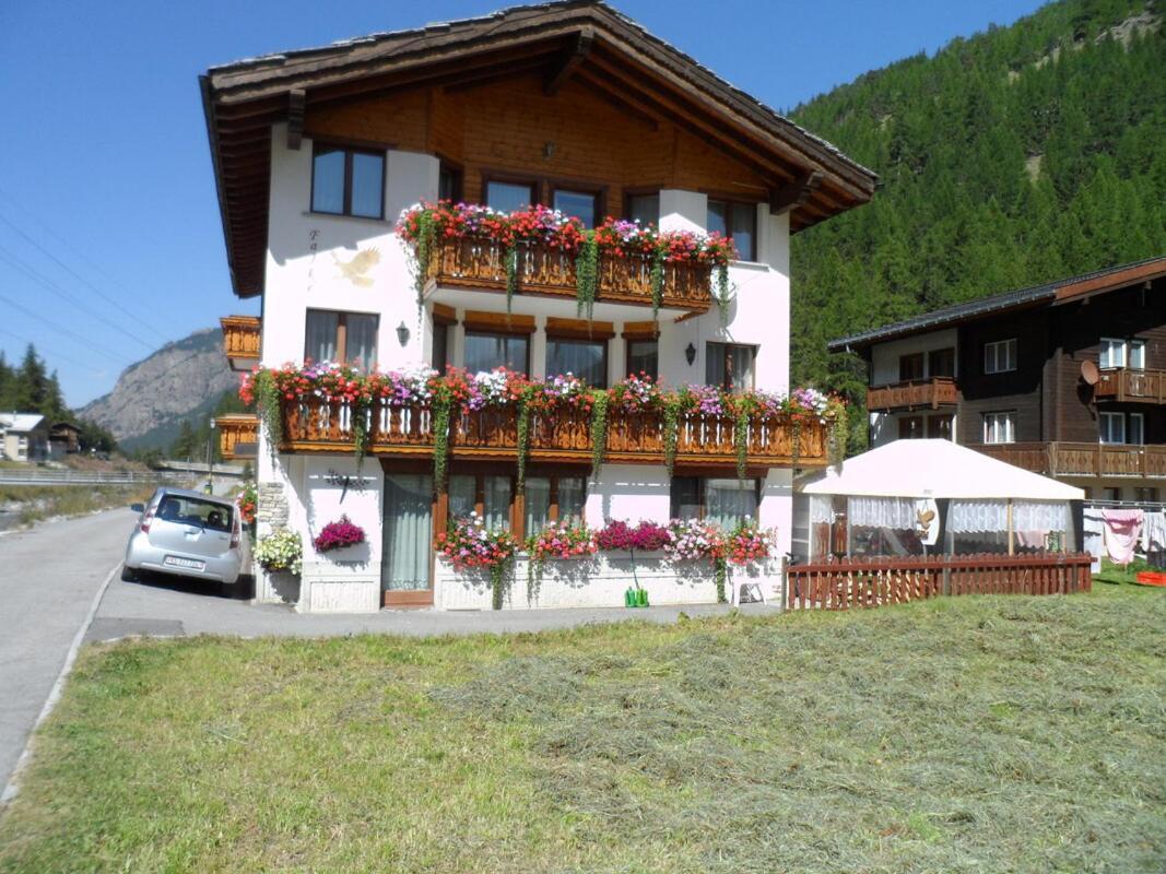 Haus Falke Saas-Grund Exterior foto